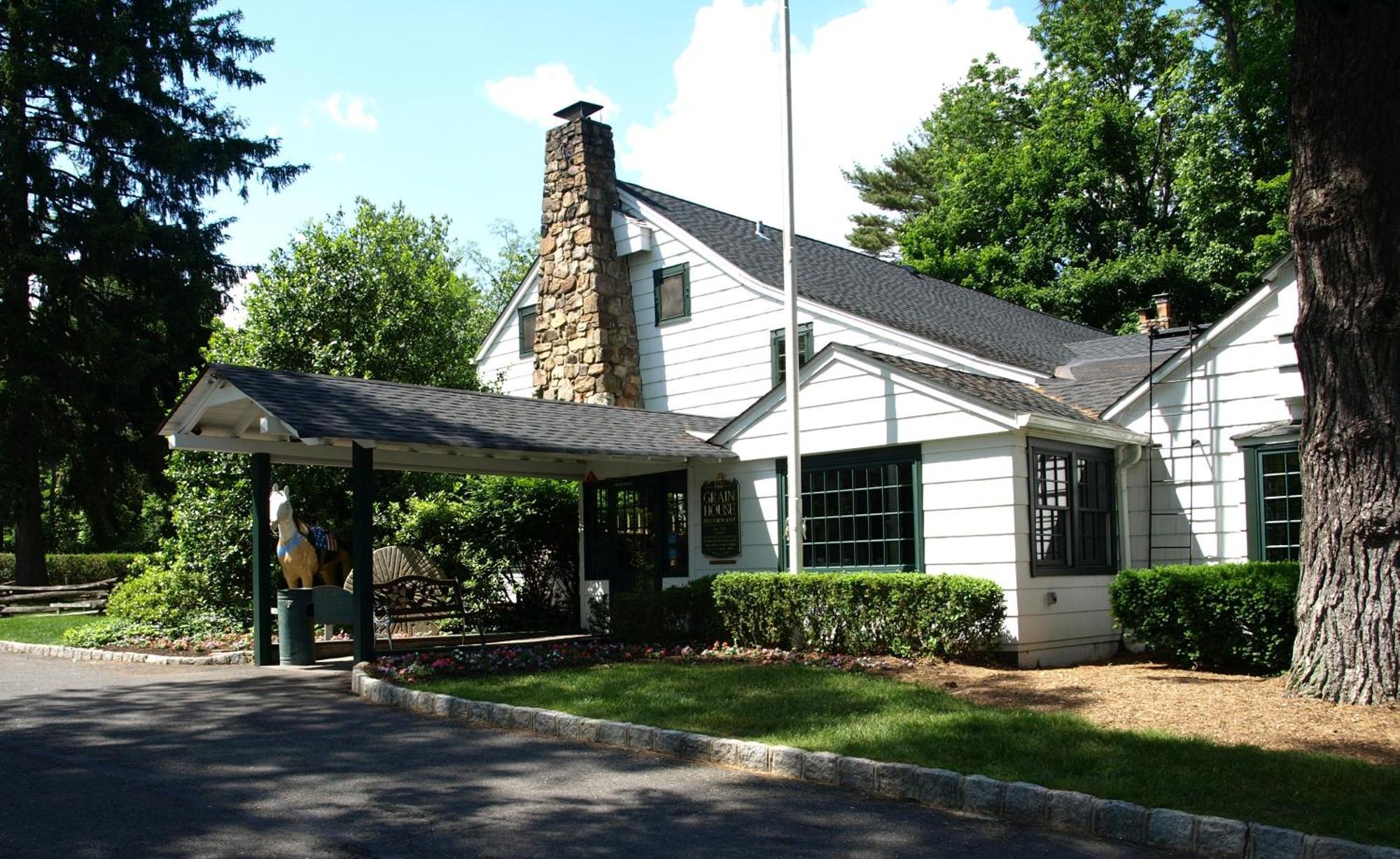 The Olde Mill Inn Basking Ridge Exterior foto